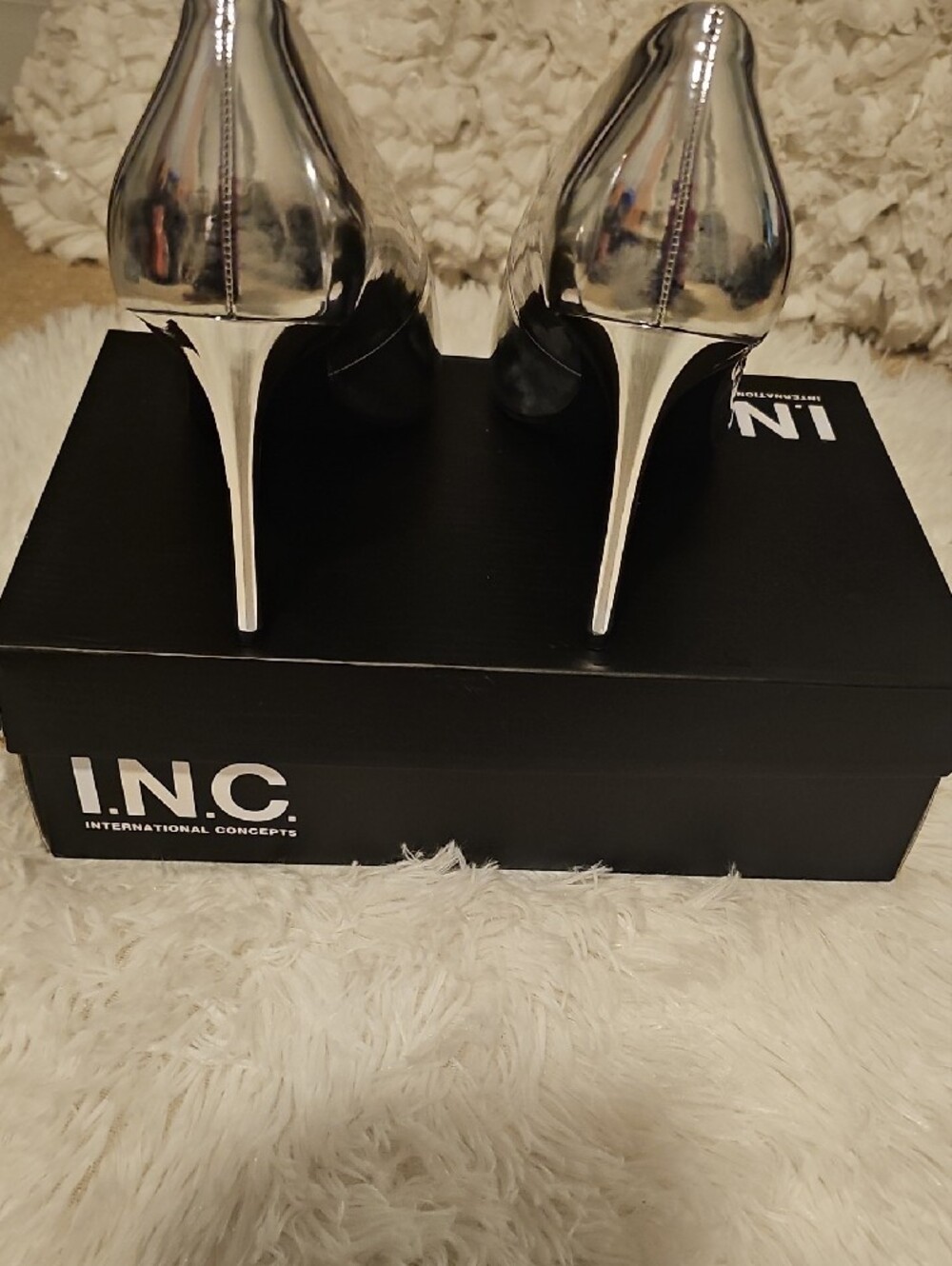 INC International Concepts Metallic Silver Pointed Toe Pumps - Picture 9 of 9